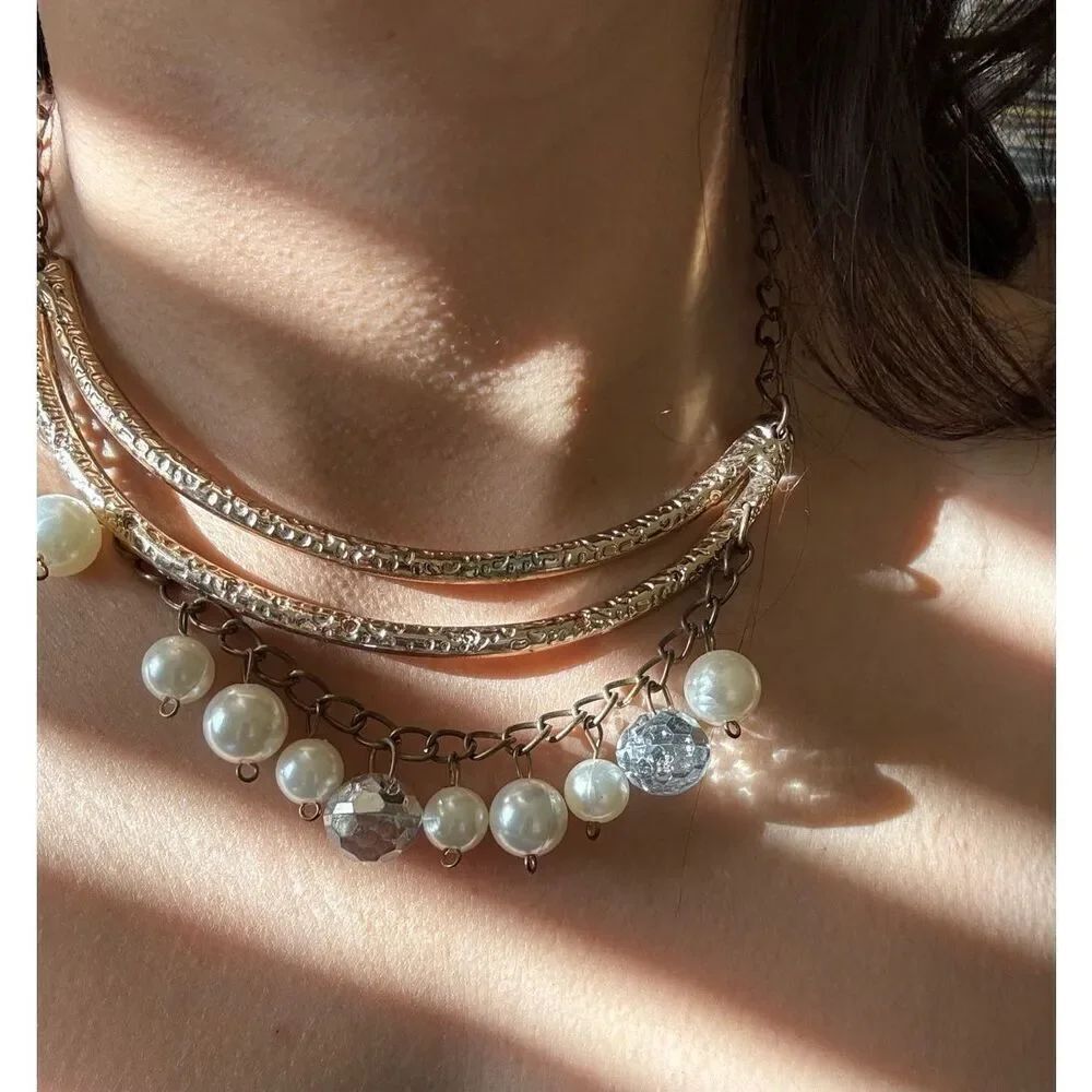 Pearl gold metal bar bib necklace y2k triple layer Madonna glam